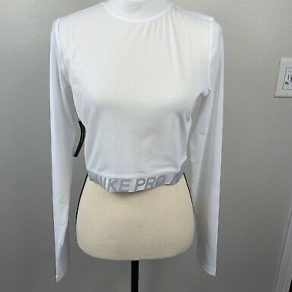 nike pro mesh crop top